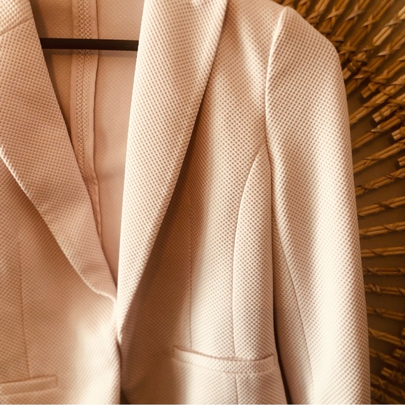 Amanda and Chelsea light pink blazer a 6 - Picture 4 of 12